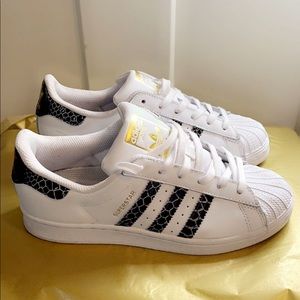 Adidas Super Star size 7